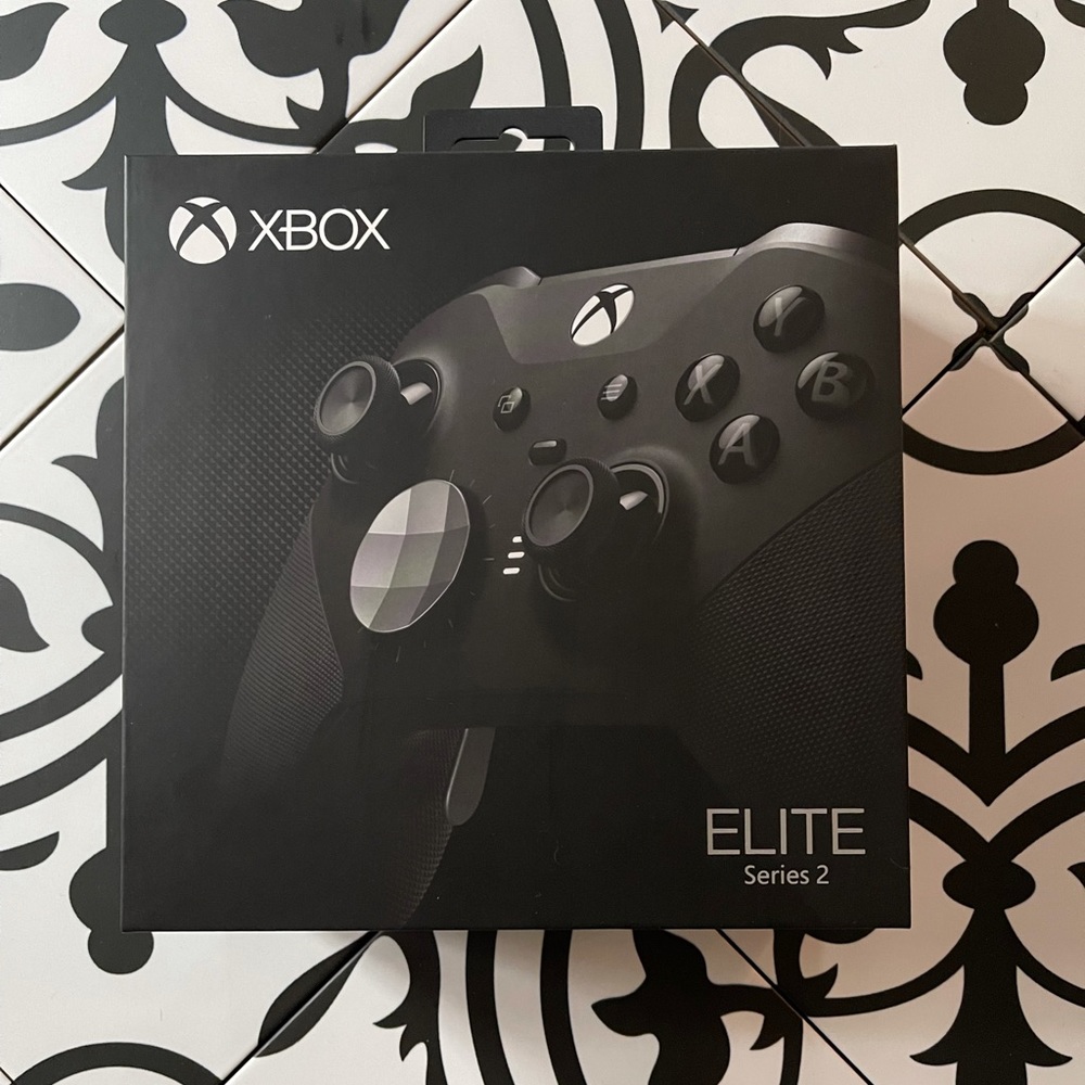 Xbox Elite Series 2 controller
